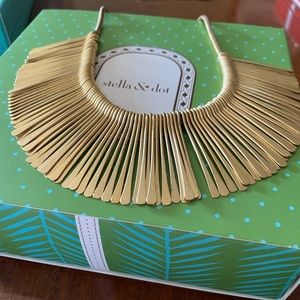 Stella and Dot Essential Fringe Gold Necklace